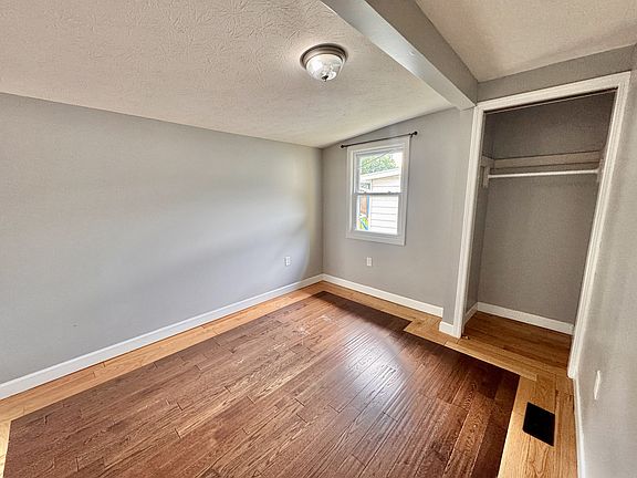 4th image of 1100 E Vaile Ave