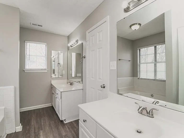 9719 Kenneth Oren Dr — Photo 14