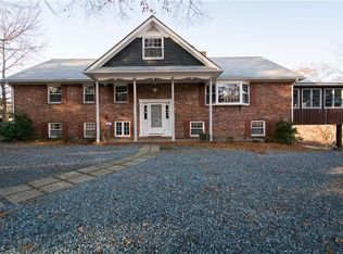 29 Tanglewood Dr, Tiverton, RI 02878 | Zillow