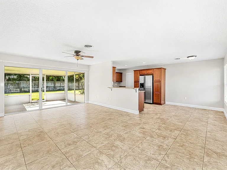 406 N Neptune Dr — Photo 13