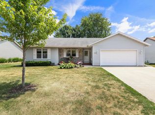 910 N Perry Pkwy, Oregon, WI 53575