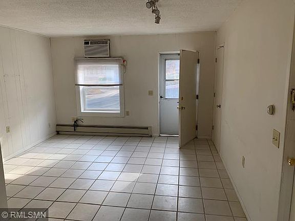 5th image of 114 Olive St W