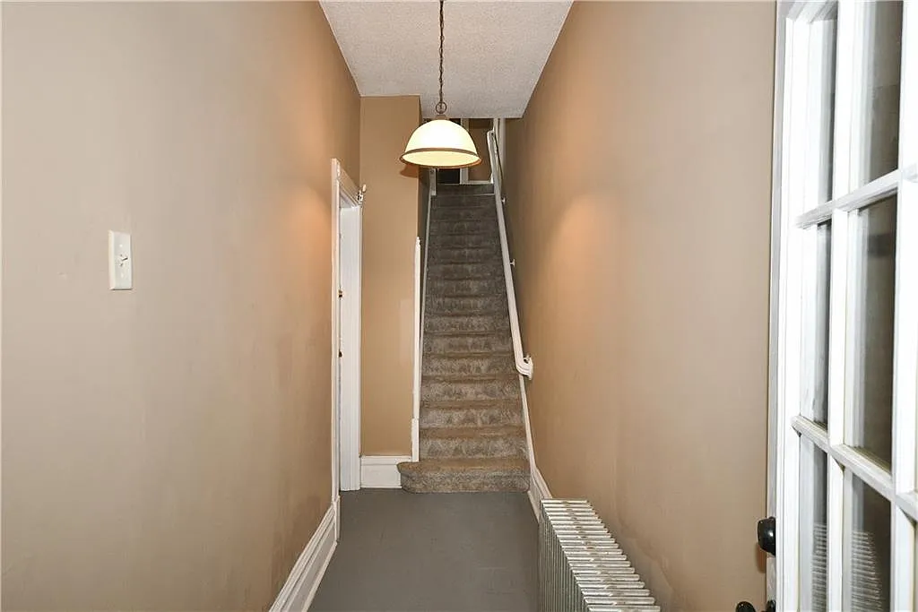 2 bed, 1100 sqft, $1,800 — Photo 4