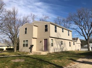 1904 Ridgeland Rd, Rockford, IL 61108