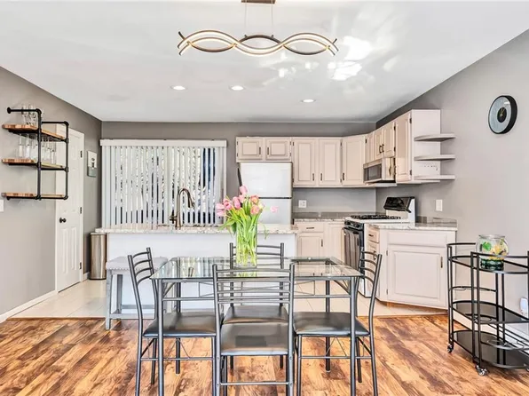 18 Ballou Ave #A, Lincoln, RI 02865