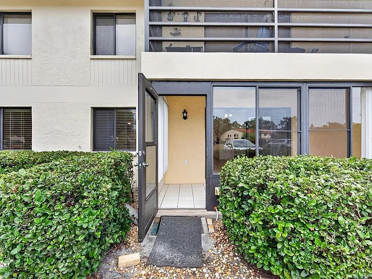 5735 Gardens Dr #5735 — Photo 33