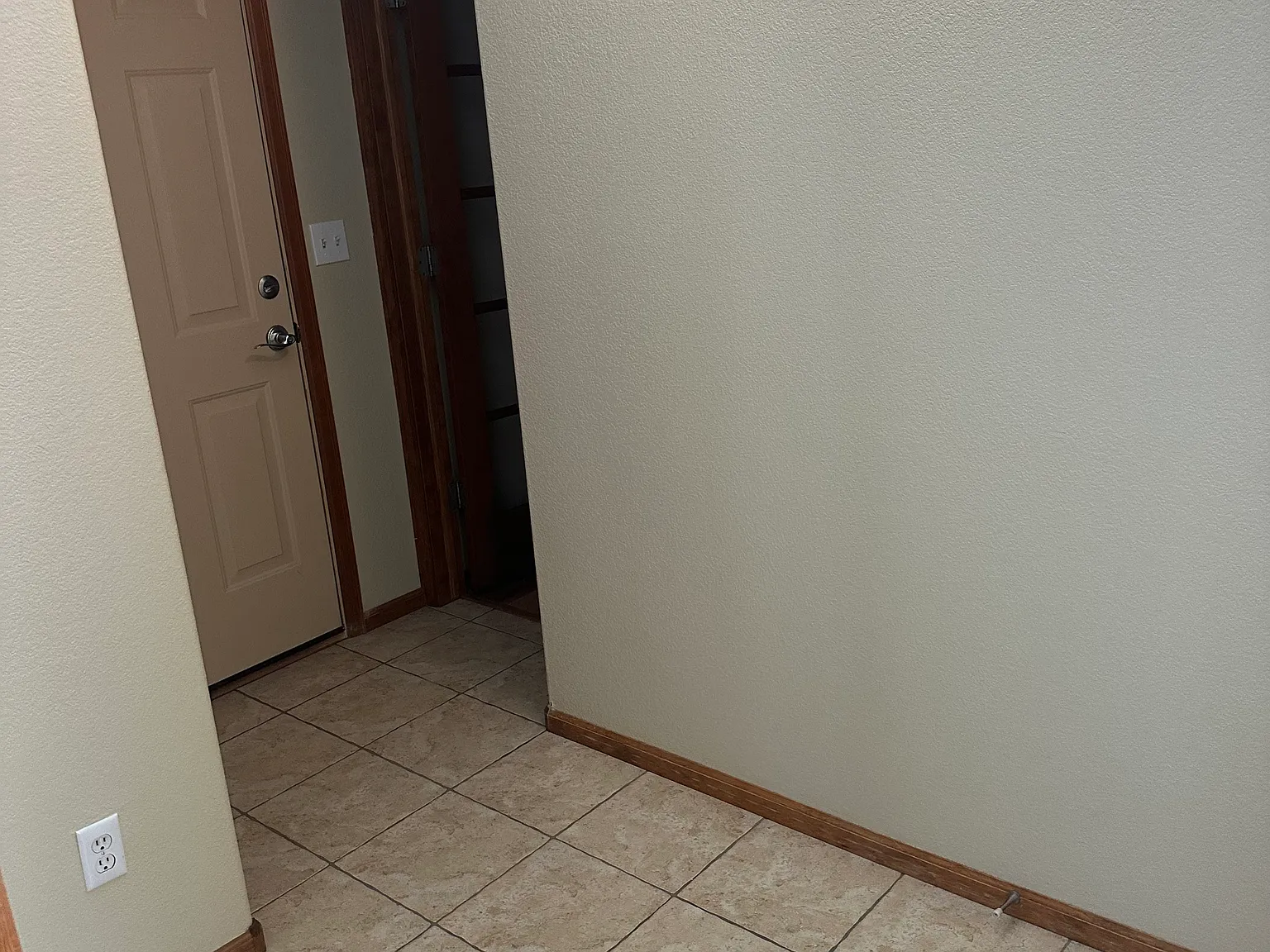 3 bed, 1263 sqft, $2,250 — Photo 2