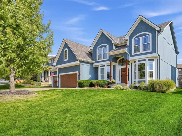5023 Haskins St, Shawnee, KS 66216