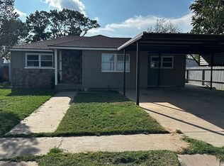 811 NW 8th St, Seminole, TX 79360