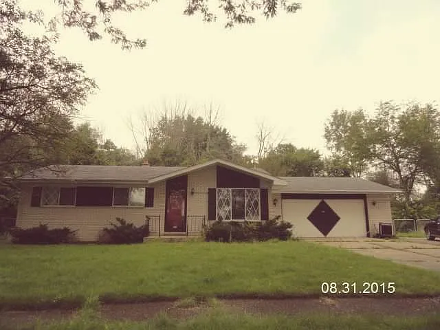 1474 Chatham Dr photo 1