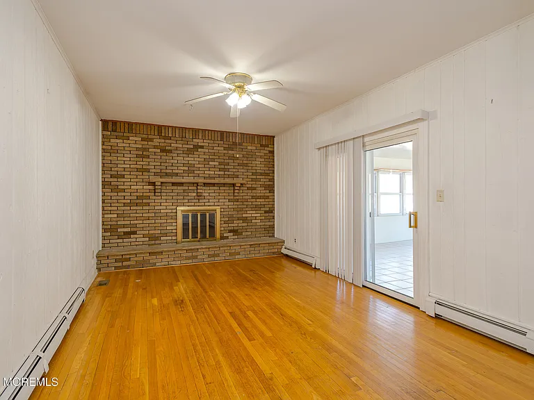 878 Green Valley Rd — Photo 10