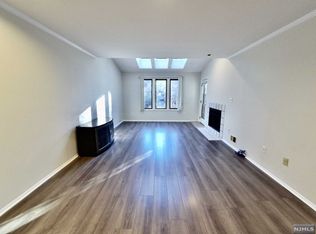 796 Spinnaker Ct UNIT 796, Secaucus, NJ 07094