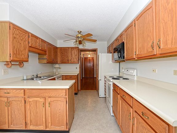 2nd image of 7800 W Foresthill Ln #308B