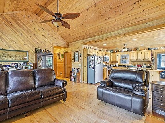 5th image of 156 Peter Knob Rd