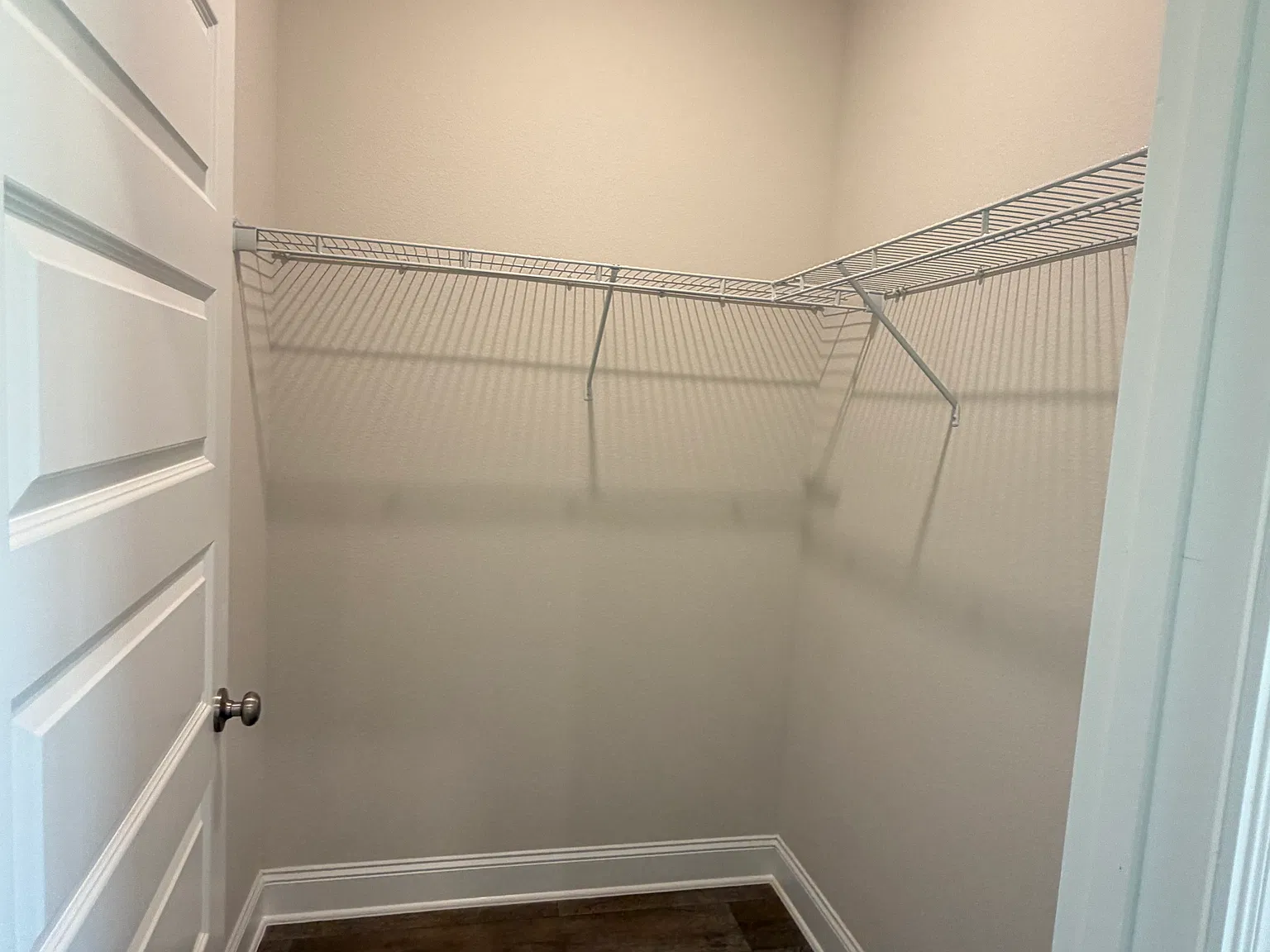 3 bed, 1600 sqft, $2,200 — Photo 2
