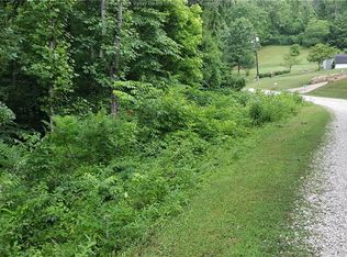 154 Lafayette Dr, Hurricane, WV 25526