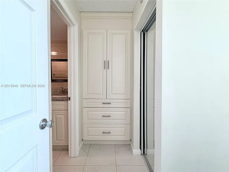 7135 Collins Ave #1214 — Photo 25