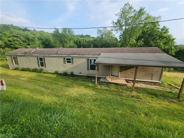 6054 Factor Rd SW, Sherrodsville, OH 44675