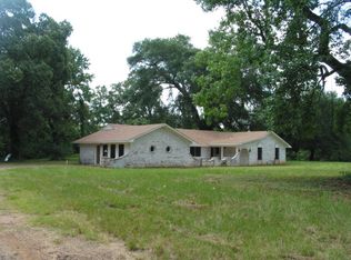 804 Range Rd, Palestine, TX 75801