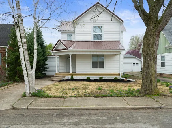 511 W North St, Winchester, IN 47394