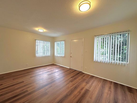 2nd image of 835 W 83rd St #837