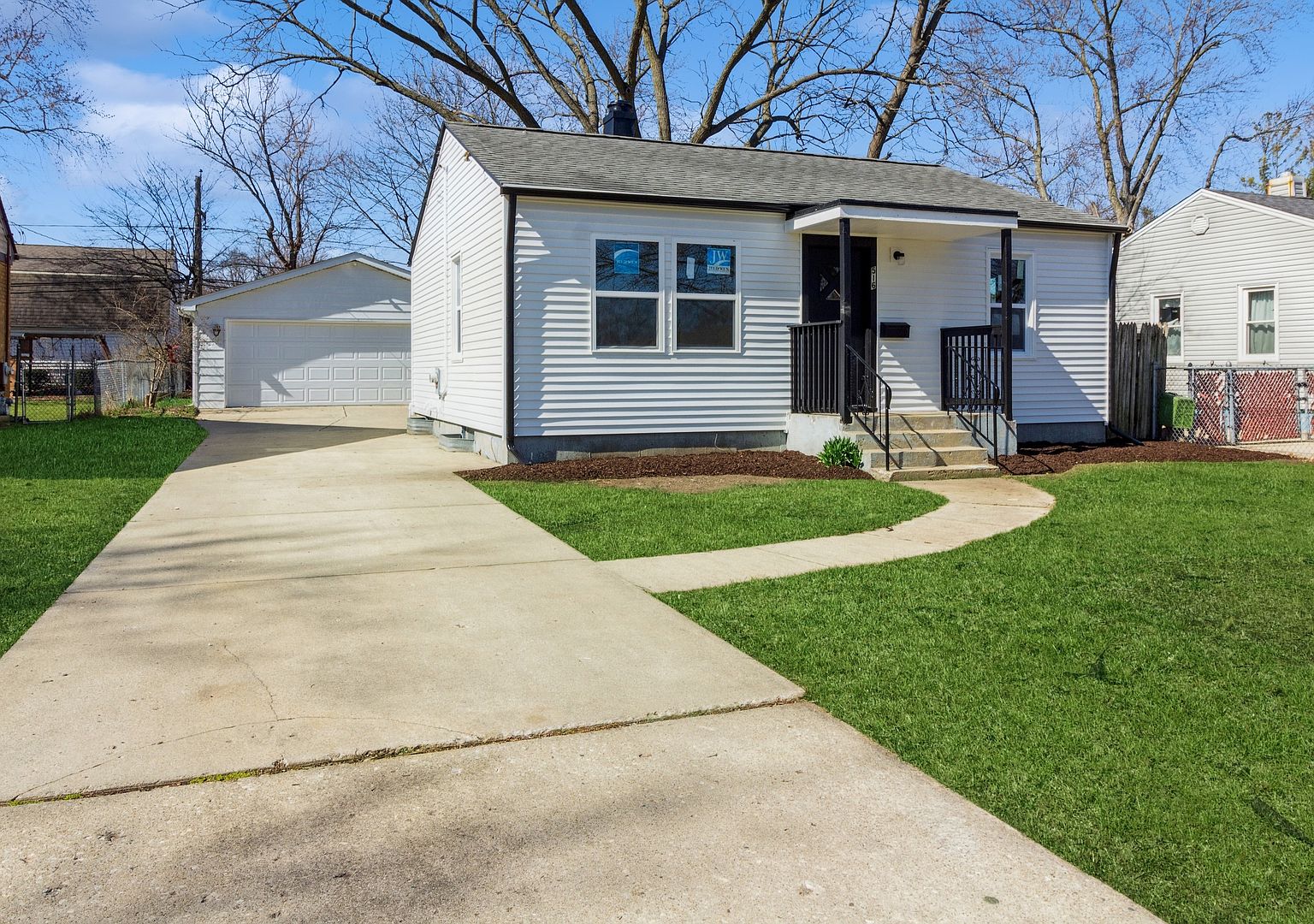 516 Cleveland Ave, Elgin, IL 60120 Zillow