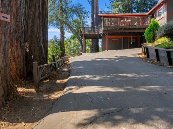 599 Hacienda Dr, Scotts Valley, CA 95066