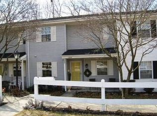 1044 W Foxcroft Dr, Camp Hill, PA 17011
