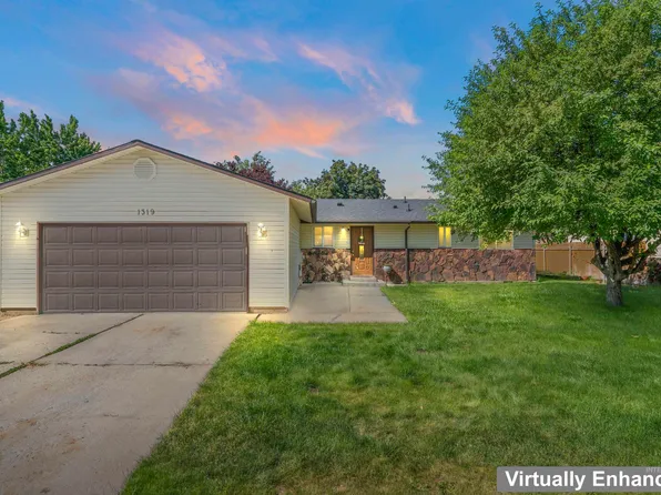 1319 W Newport Dr, Meridian, ID 83646