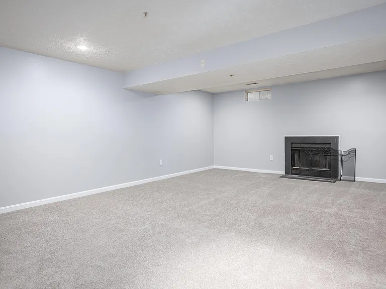 3521 Derby Shire Cir — Photo 19