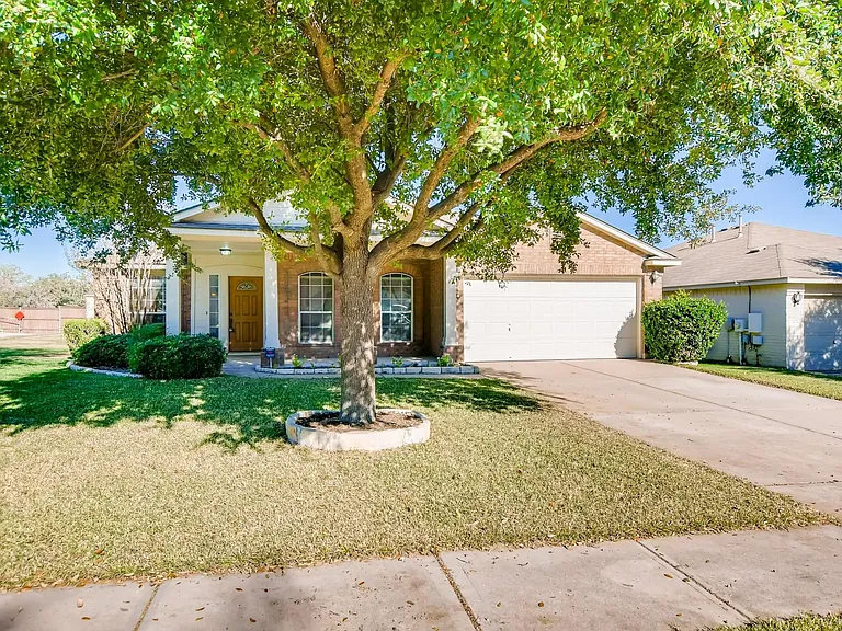 3676 Spring Canyon Trl — Photo 2