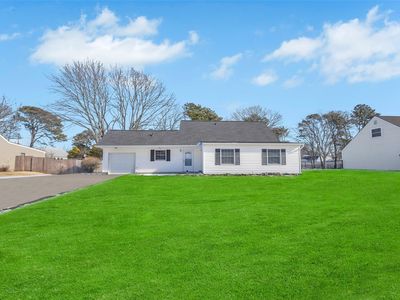 51 Pitchpine Place, Medford, NY, 11763