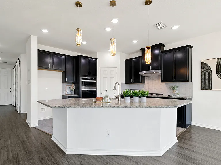 4208 Wood River Trl — Photo 11