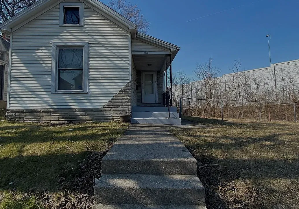 3 bed, 1156 sqft, $1,250 — Photo 1