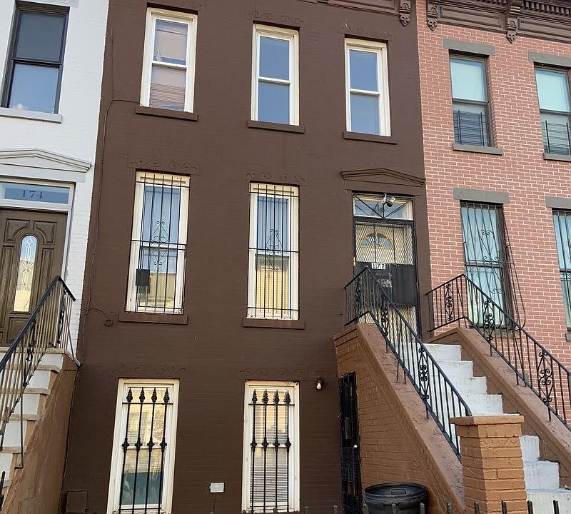 2nd image of 172 Hull St #2