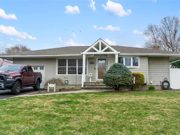 18 Marie Court, Commack, NY 11725