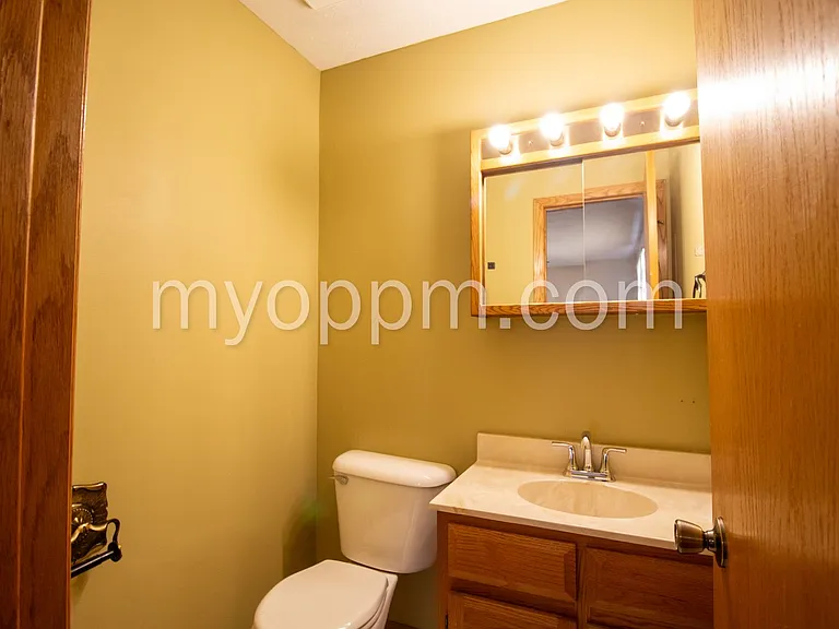 9129 Grand Ave — Photo 15