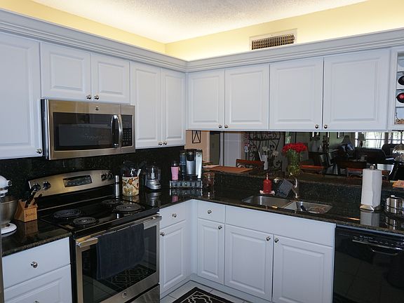 5th image of 3521 Village Blvd APT 106