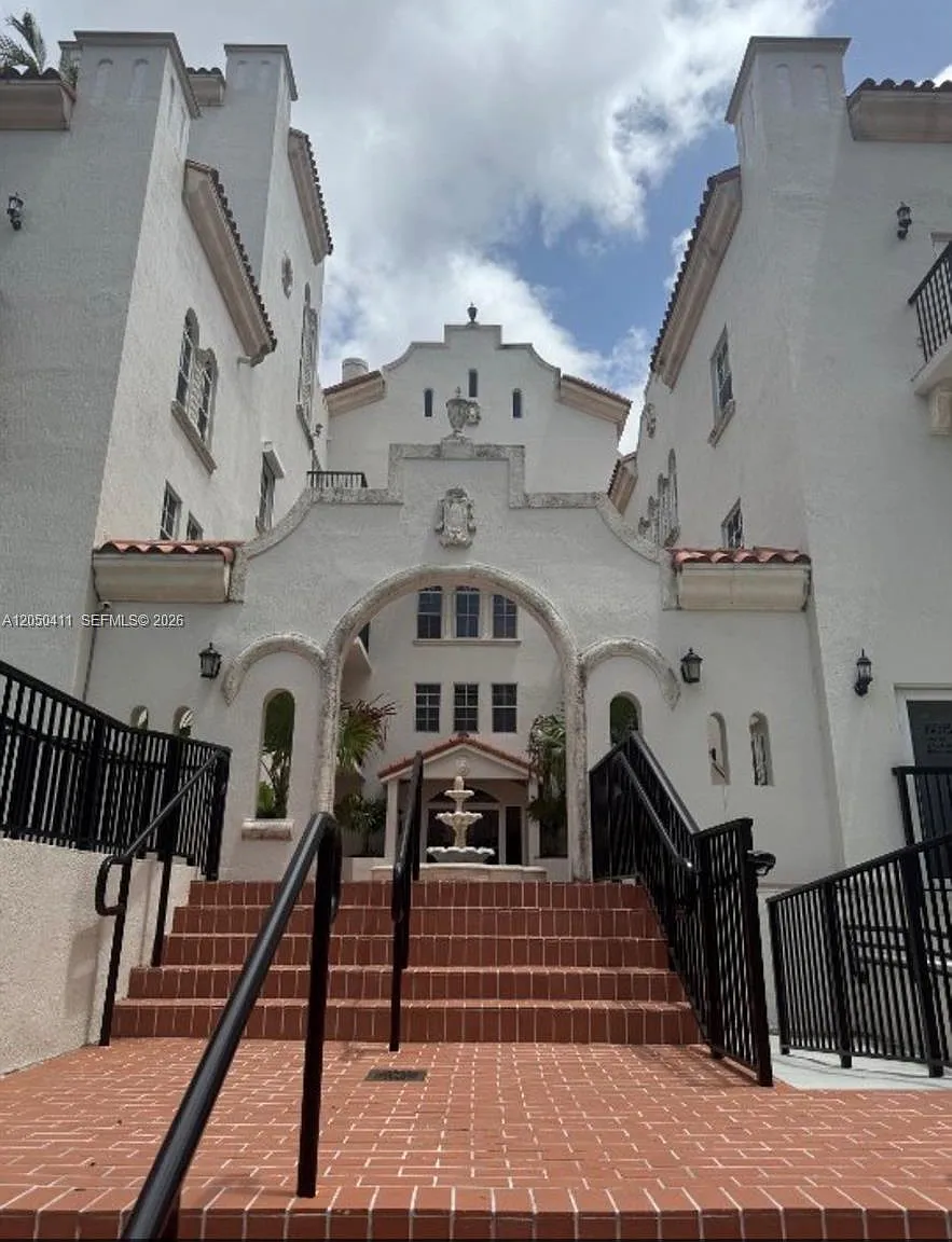 2 bed, 1200 sqft, $3,600 — Photo 4
