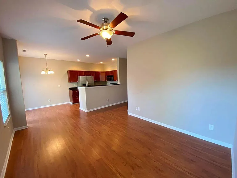1238 Park Dr — Photo 10