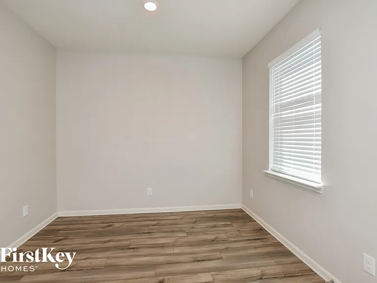 516 Aqueduct Dr — Photo 11