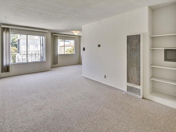 3rd image of 2025 Pine St #9