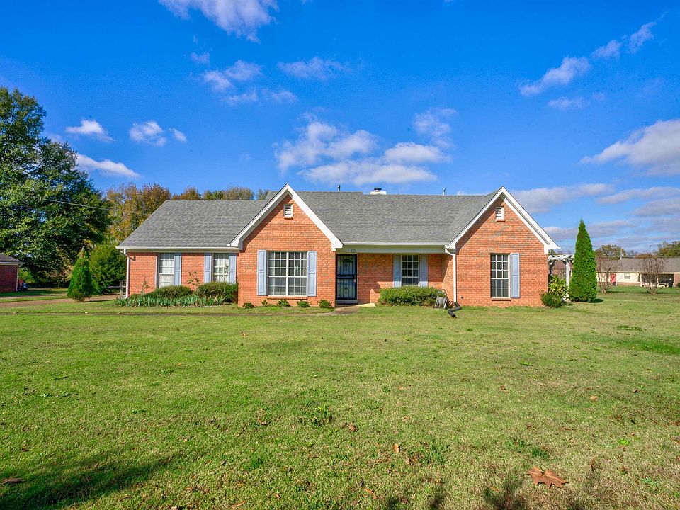 1st image of 60 Countrywood Ln