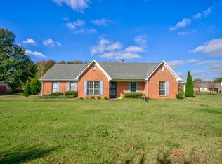 60 Countrywood Ln, Oakland, TN 38060