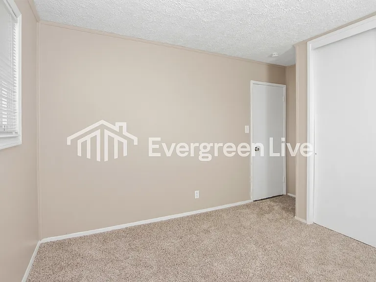 7350 Twin Beech Dr — Photo 12