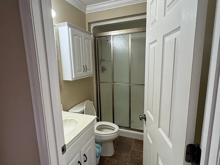 1052 Brownsboro Rd — Photo 9