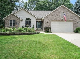 2710 Shire St SW, Grand Rapids, MI 49534