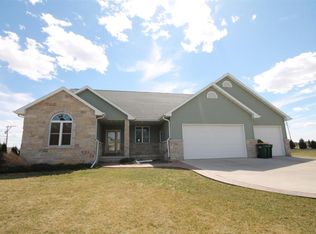 W6882 Rogersville Rd, Fond Du Lac, WI 54937