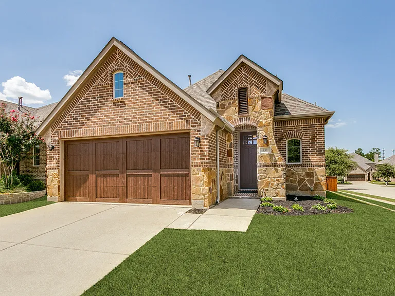 531 Catherine Ln — Photo 26