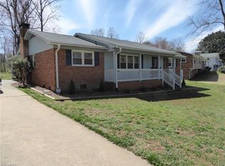 333 Highland Hills Dr, Clemmons, NC 27012